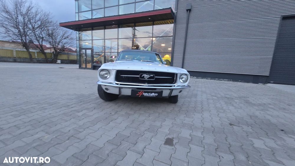 Ford Mustang - 30