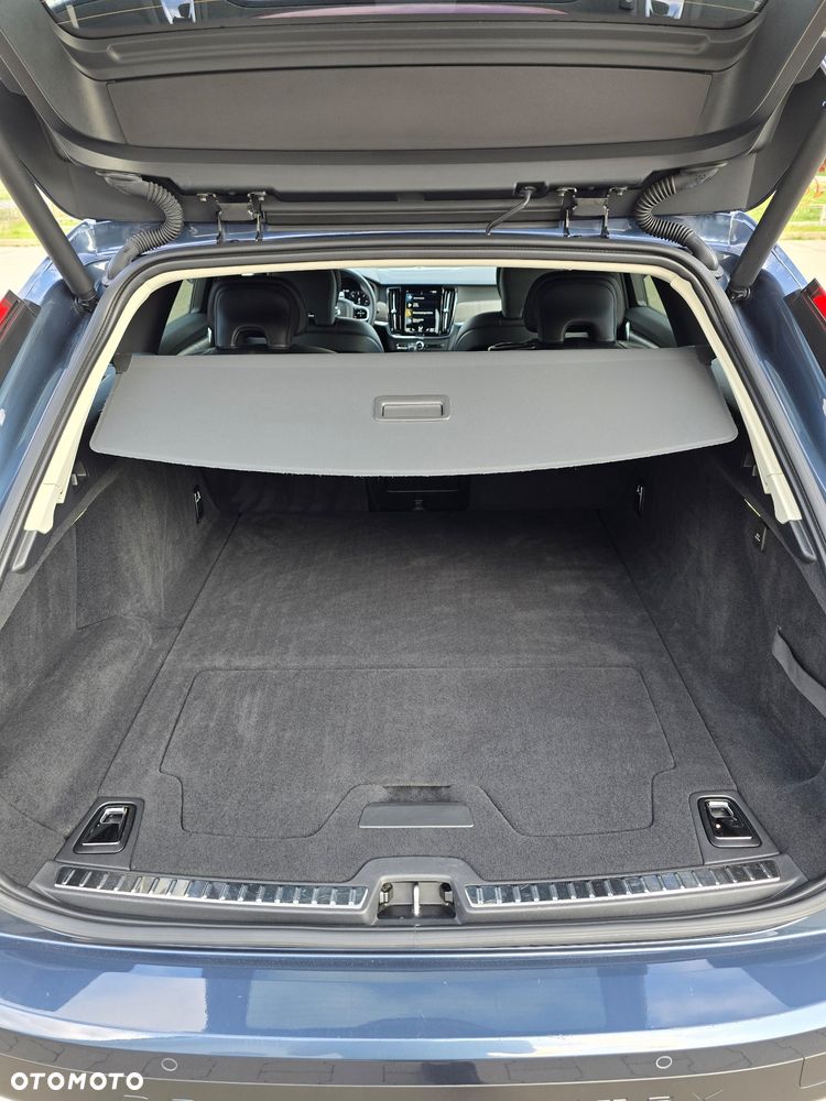 Volvo V90 Cross Country D5 AWD Geartronic - 27