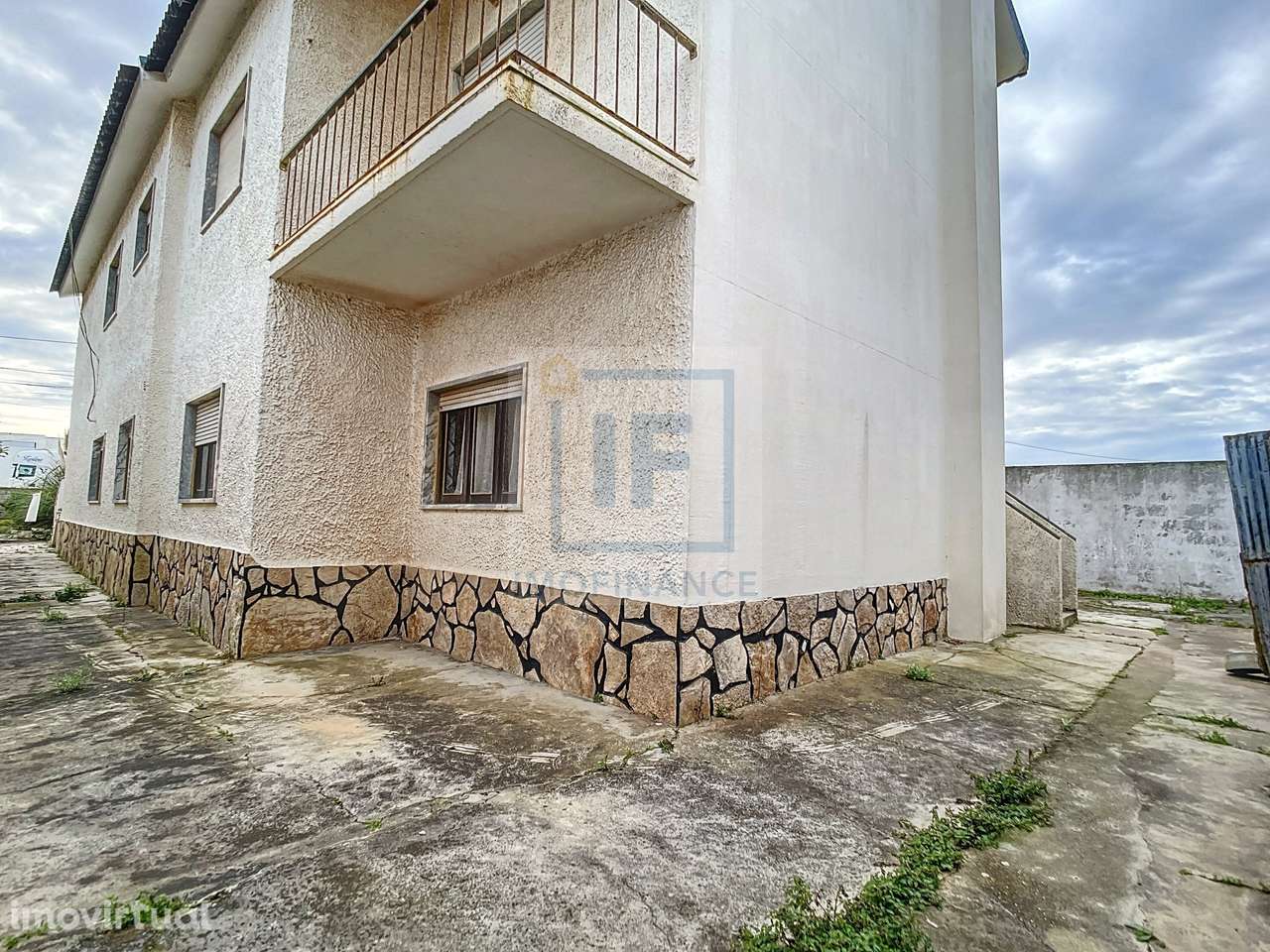 Moradia isolada com terreno - Grande imagem: 3/36