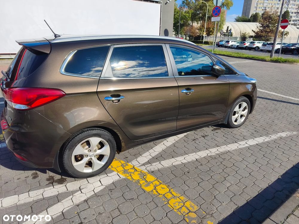 Kia Carens 2014 photo 4