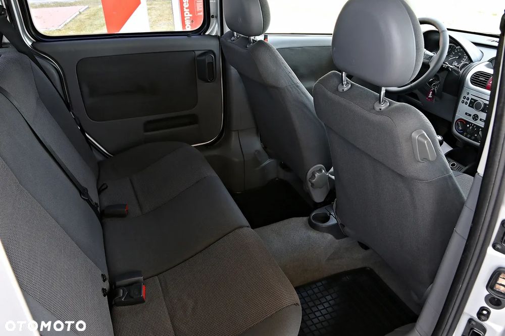 Opel Combo Tour Enjoy - 37
