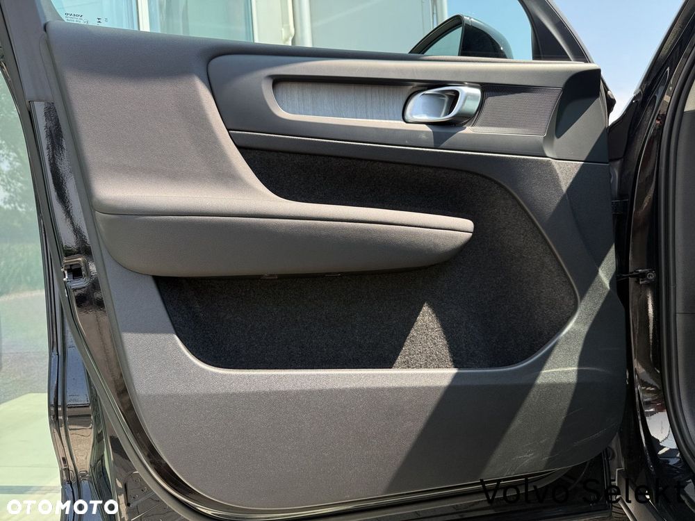 Volvo XC 40 B3 B DKG Core - 13