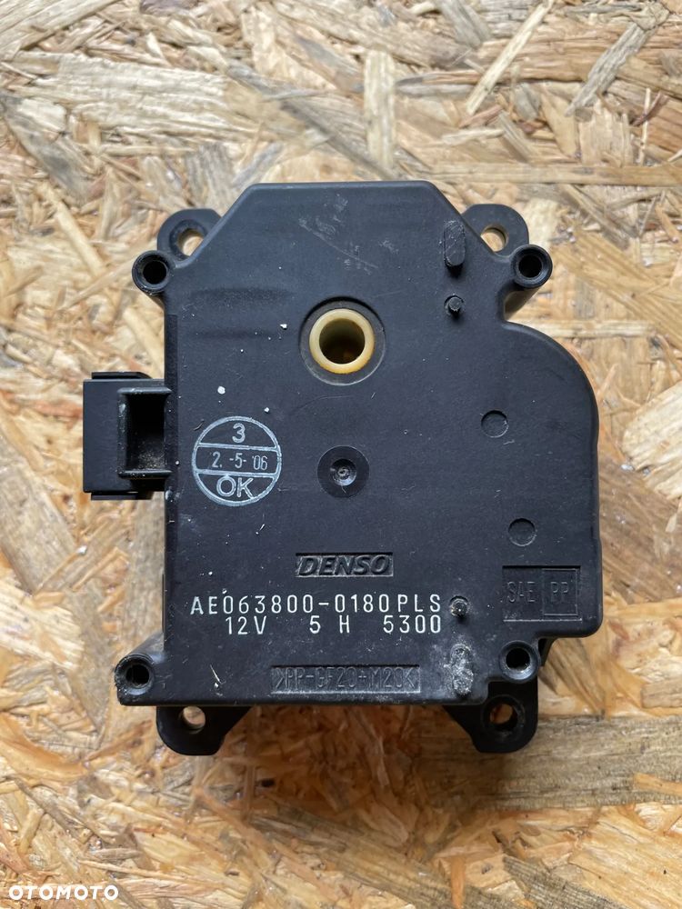 Silniczek nagrzewnicy Yaris II ae063800-0180 - 1