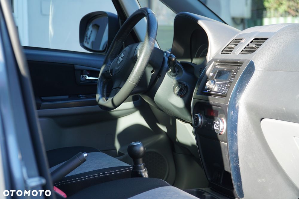 Suzuki SX4 1.6 Premium 4WD - 18