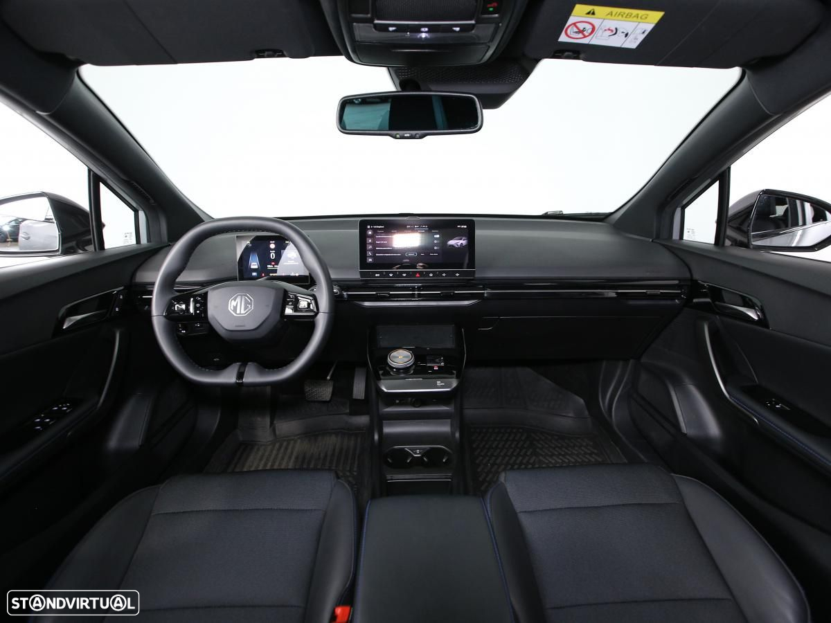 MG MG4 64 kWh Luxury - 6