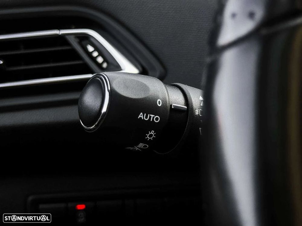 Peugeot 308 SW 1.5 BlueHDi GT Line EAT8 - 30