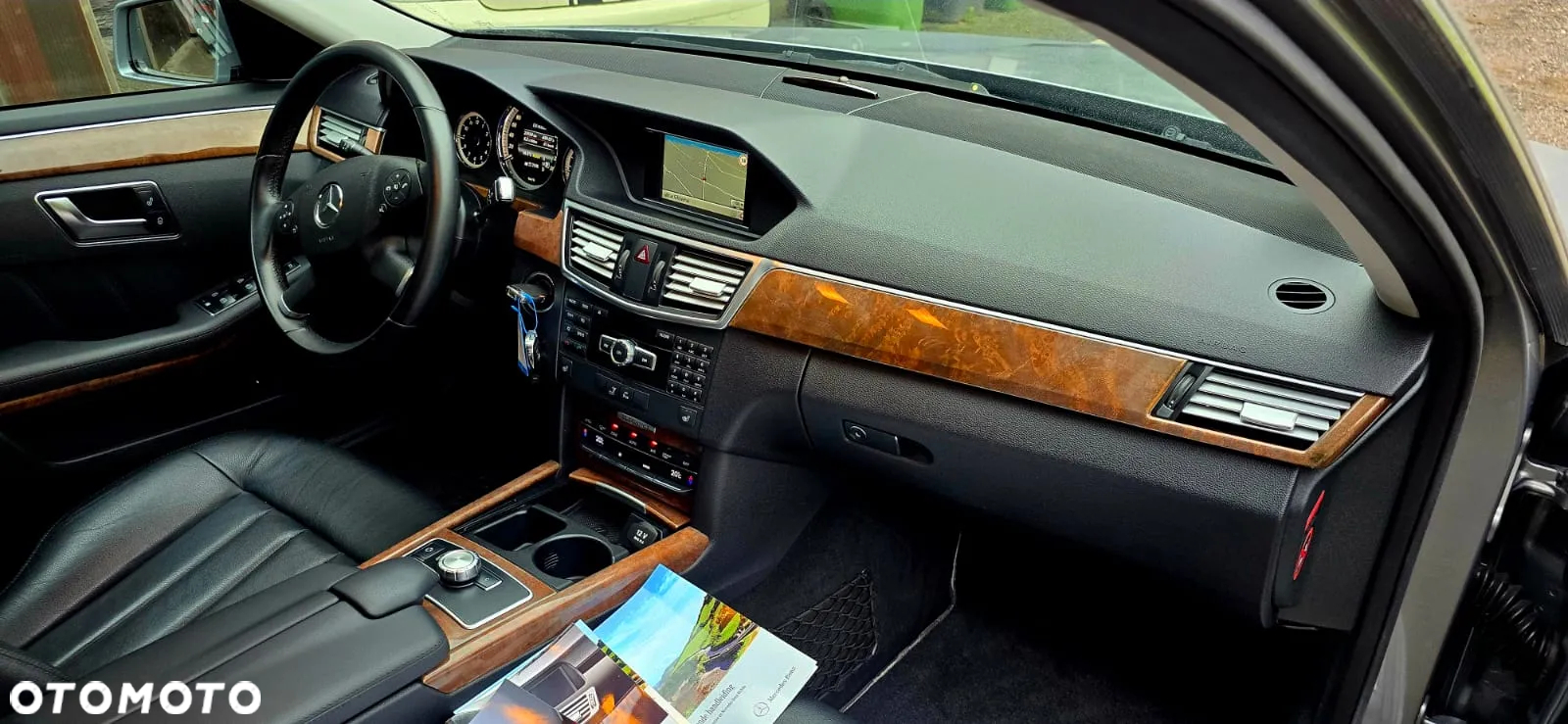 Mercedes-Benz Klasa E 300 BlueTec Hybrid Elegance - 26