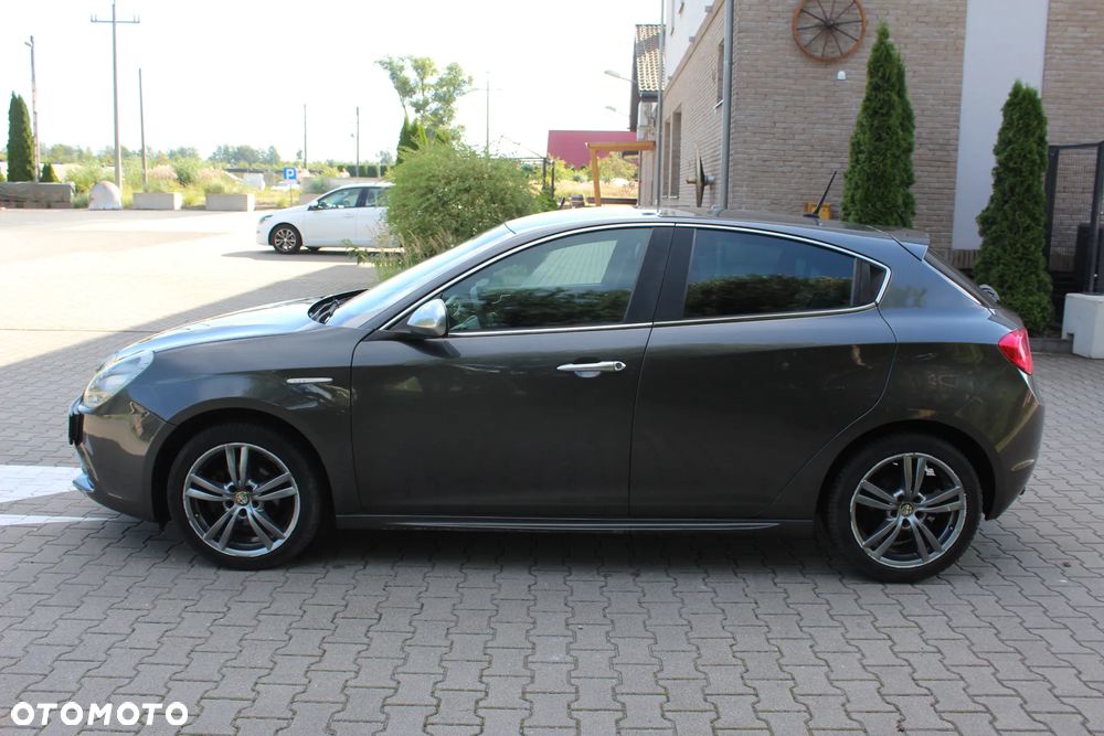 Alfa Romeo Giulietta 1.6 JTDM 16V - 5
