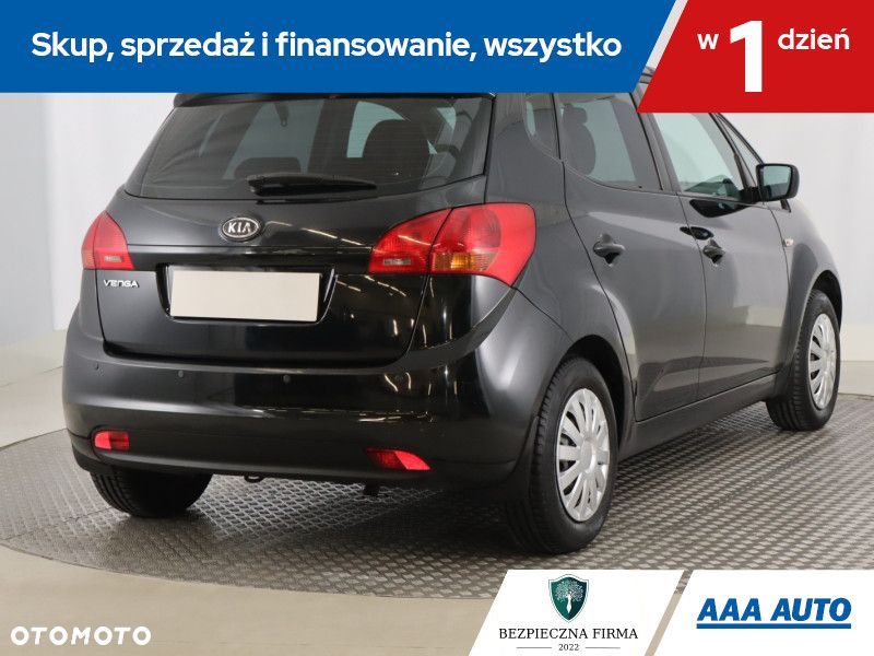 Kia Venga - 7