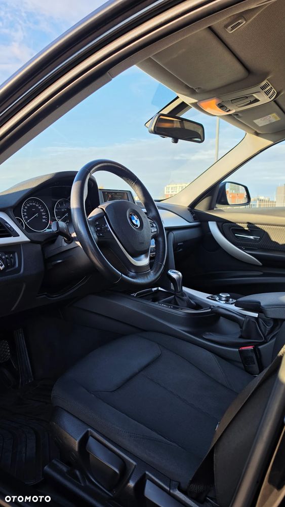BMW Seria 3 320d - 8