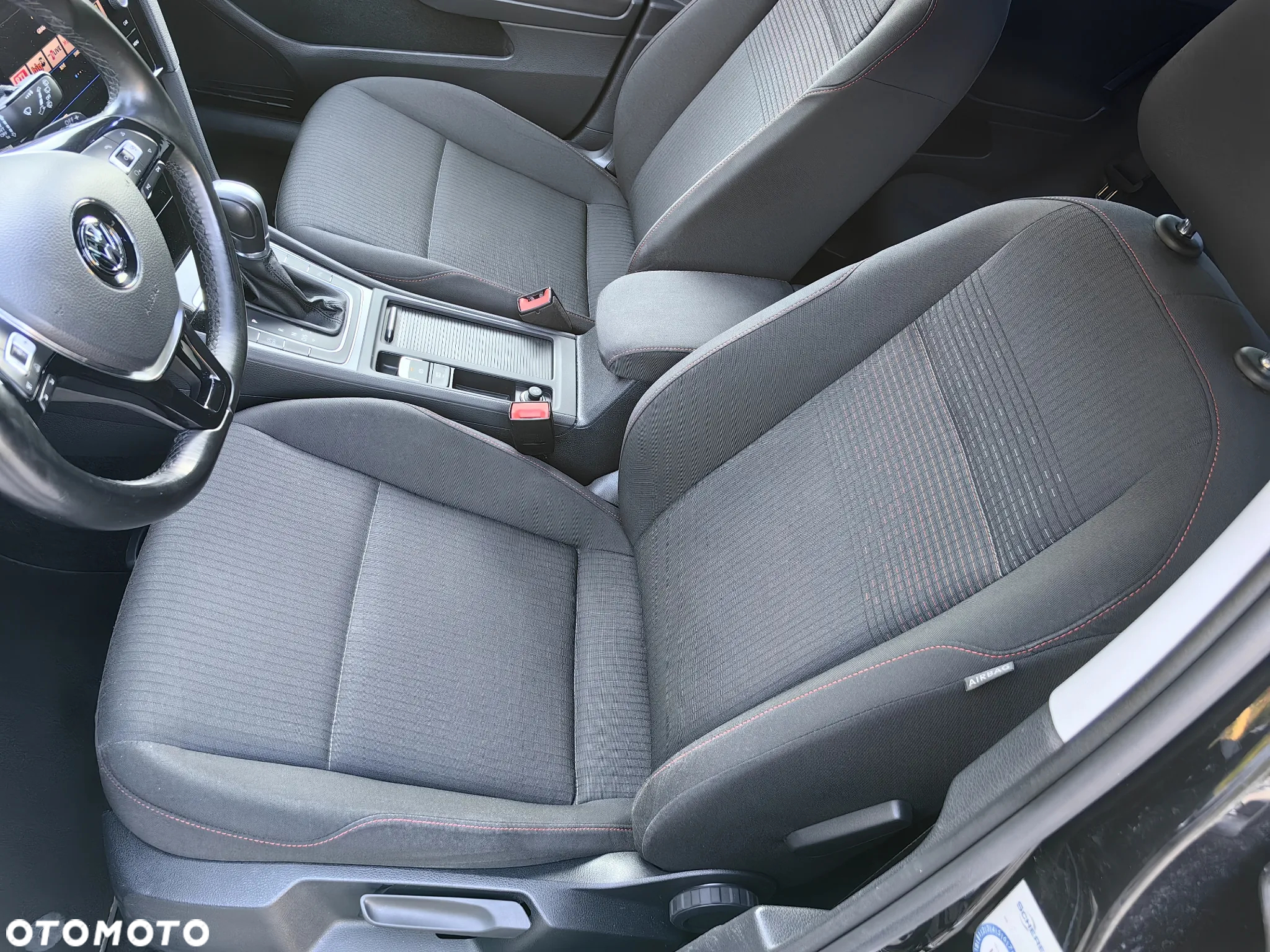 Volkswagen Golf 2.0 TDI DSG Sound - 25