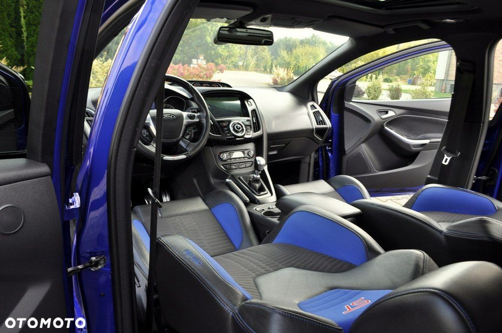 Ford Focus - 28