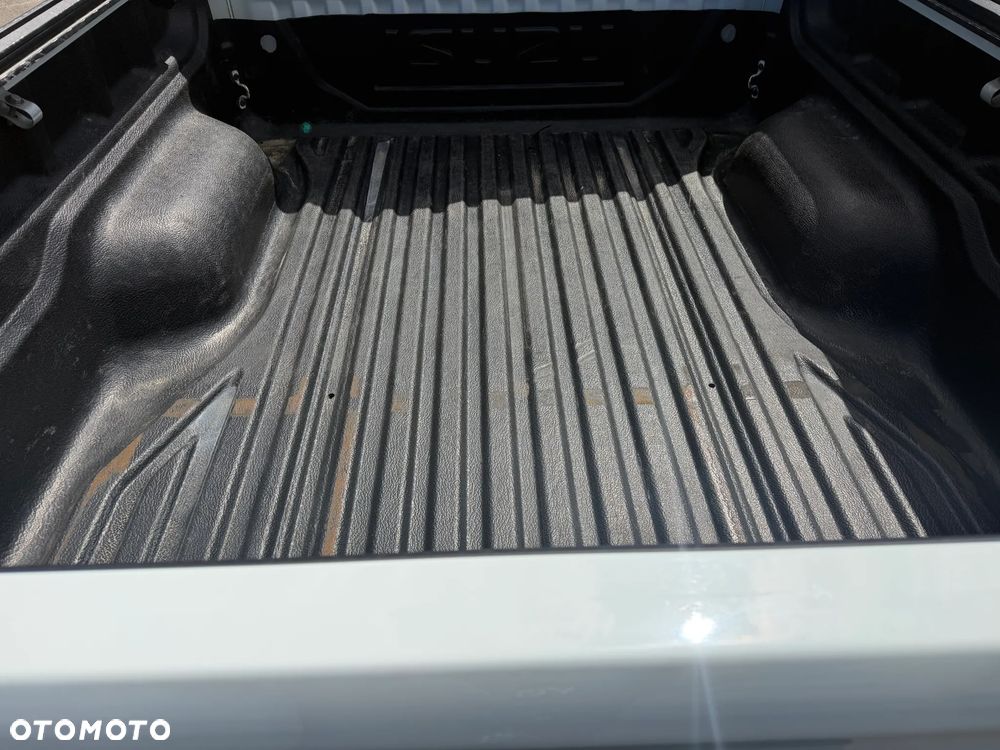 Isuzu D-Max - 9