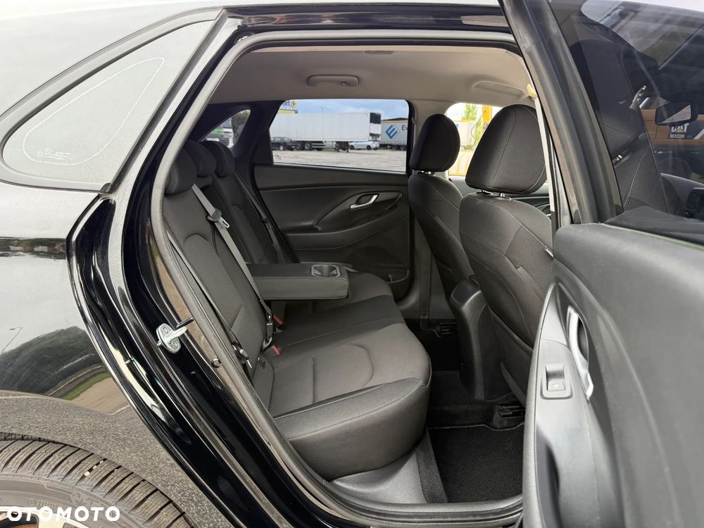 Hyundai i30 1.4 Passion Plus - 31