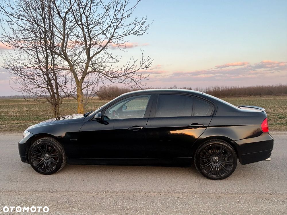 BMW Seria 3 318i - 12