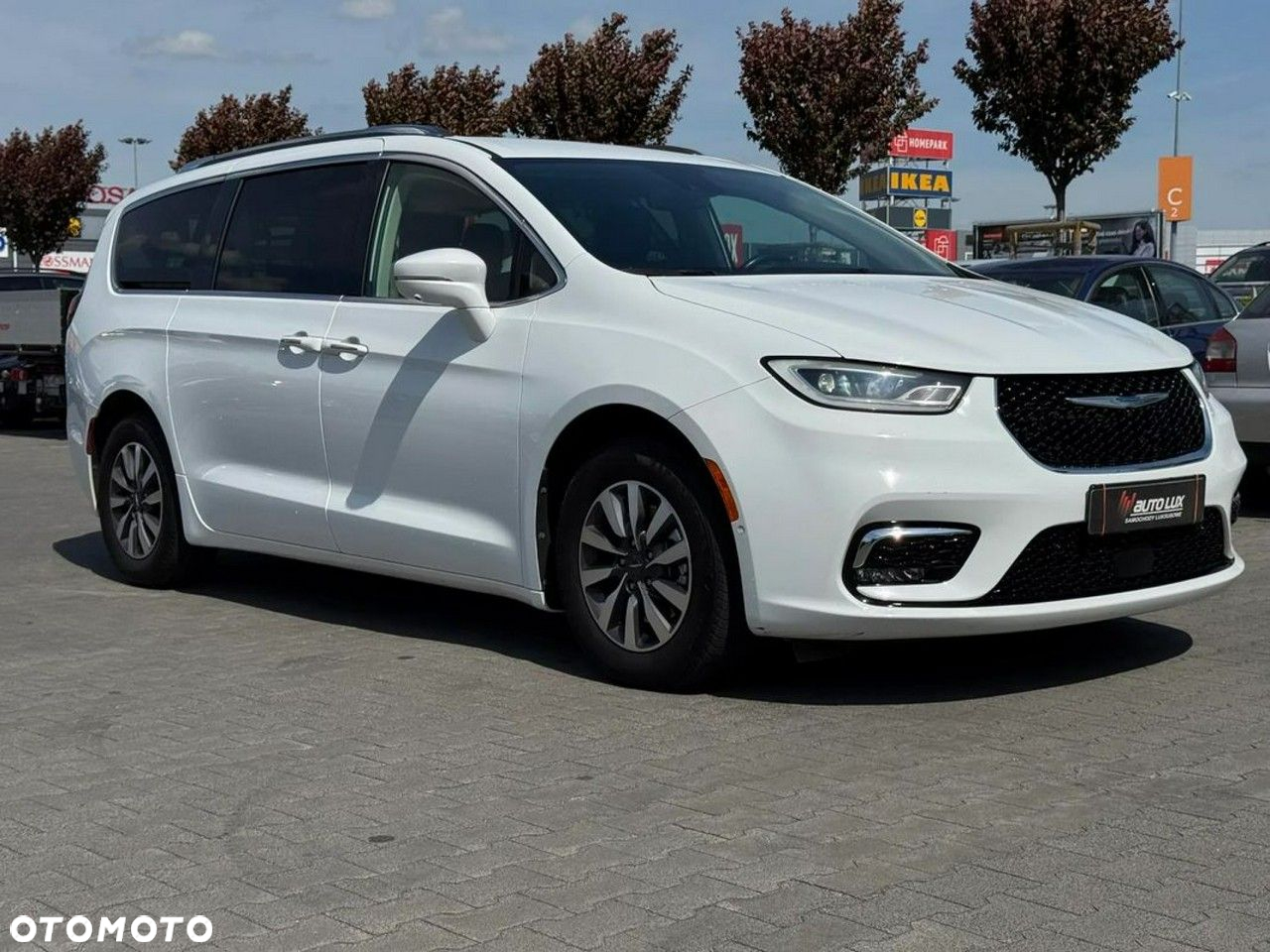 Chrysler Pacifica - 33