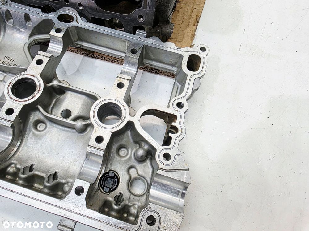 GŁOWICA Z NASADĄ AUDI VOLKSWAGEN SEAT SKODA 1.8 2.0 TFSI 06K403E 06K403E/G - 15
