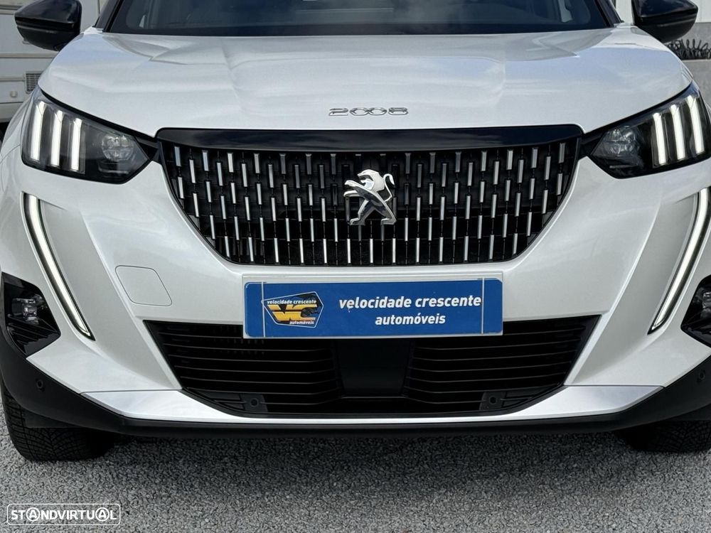 Peugeot 2008 1.2 PureTech GT EAT8 - 6