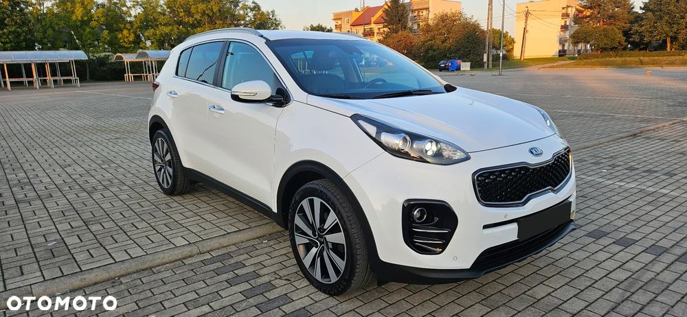 Kia Sportage 1.7 CRDI 2WD Dream-Team Edition - 2