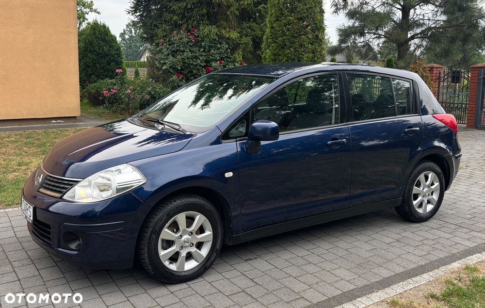 Nissan Tiida - 2