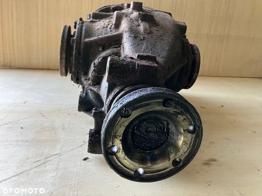 DYFER BMW E32 V8 M60 730i DYFERENCJAŁ 3,23 - 12