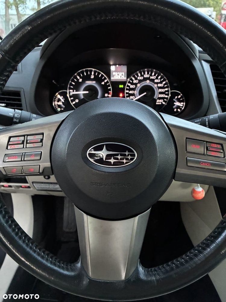 Subaru Legacy - 11