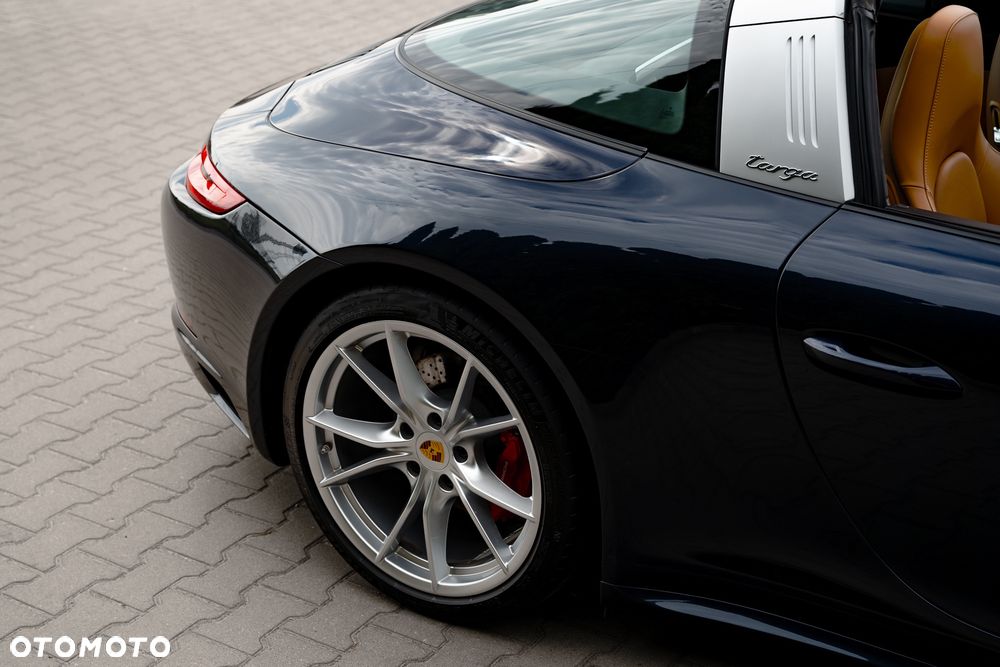 Porsche 911 Targa 4S PDK - 20