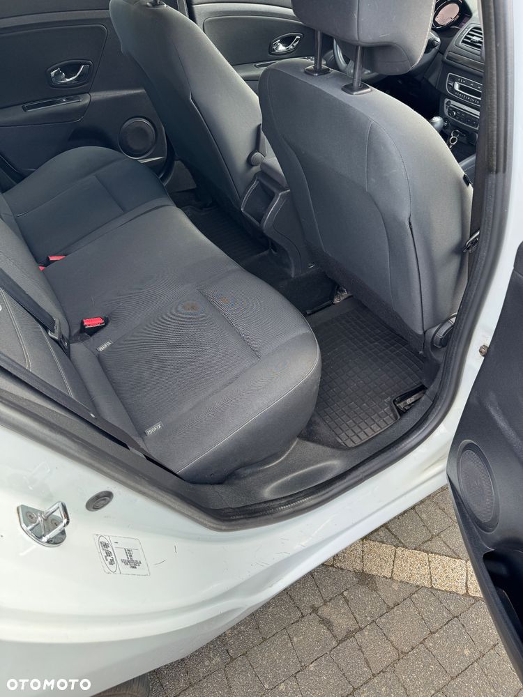 Renault Megane 1.5 dCi Expression - 8