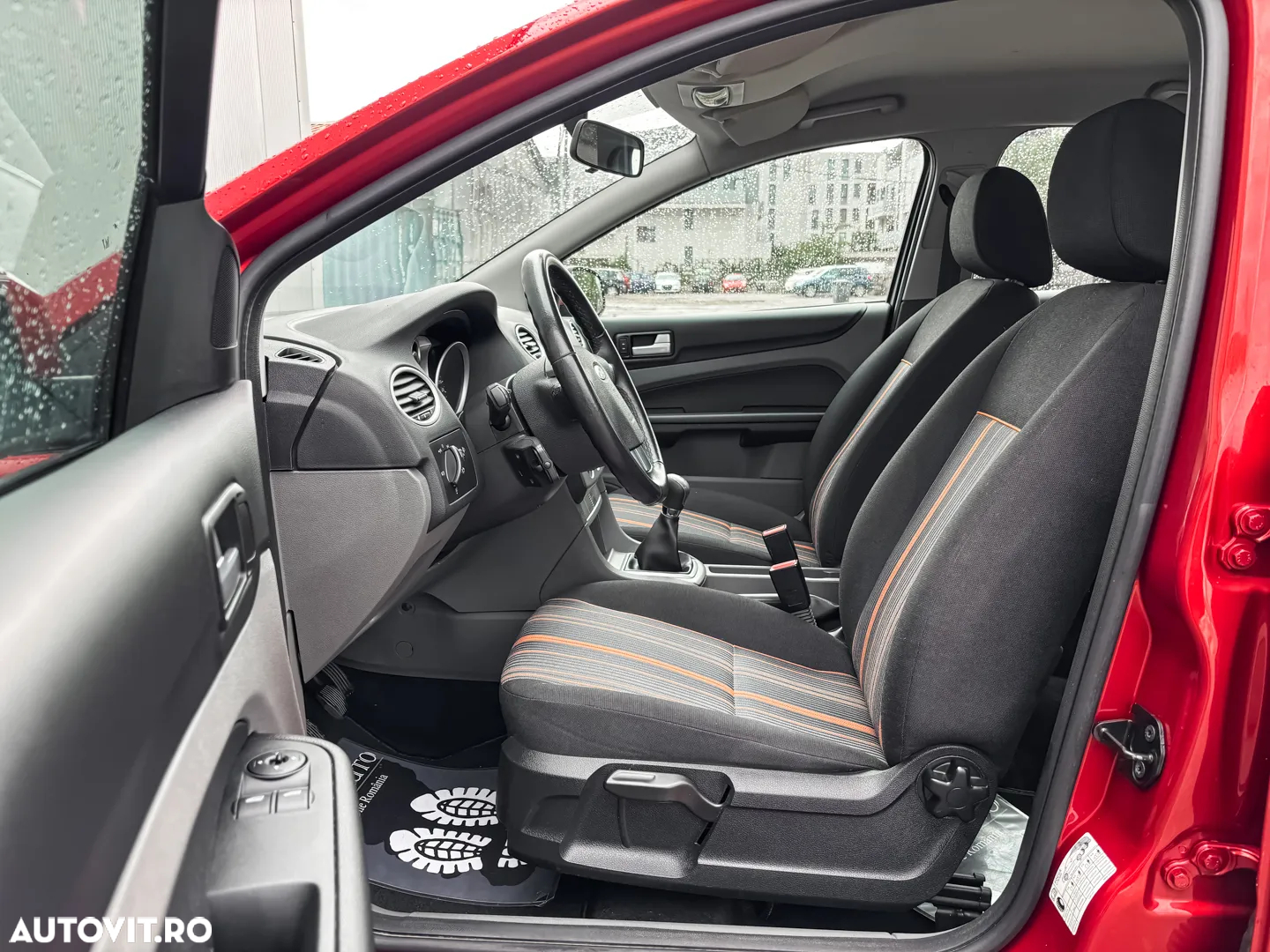 Ford Focus - 8