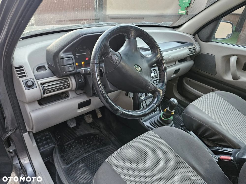 Land Rover Freelander 2.0 D - 8
