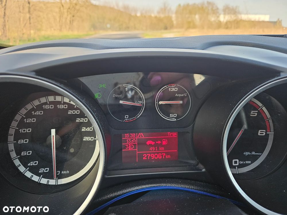 Alfa Romeo Giulietta 1.6 JTDM 16V - 13