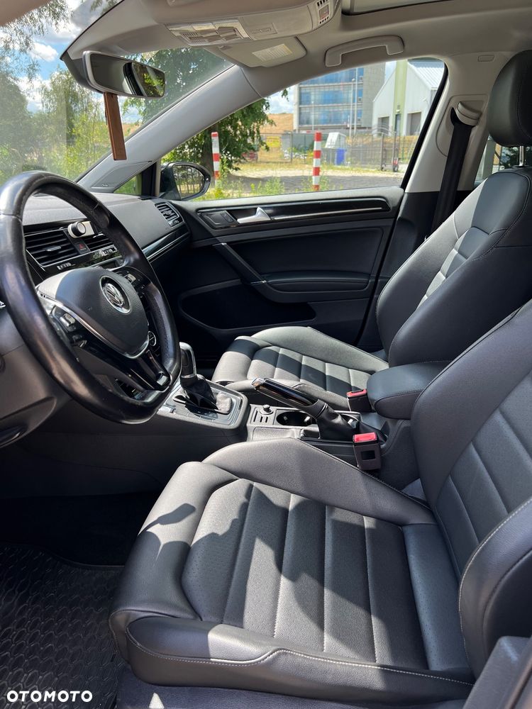 Volkswagen Golf - 16