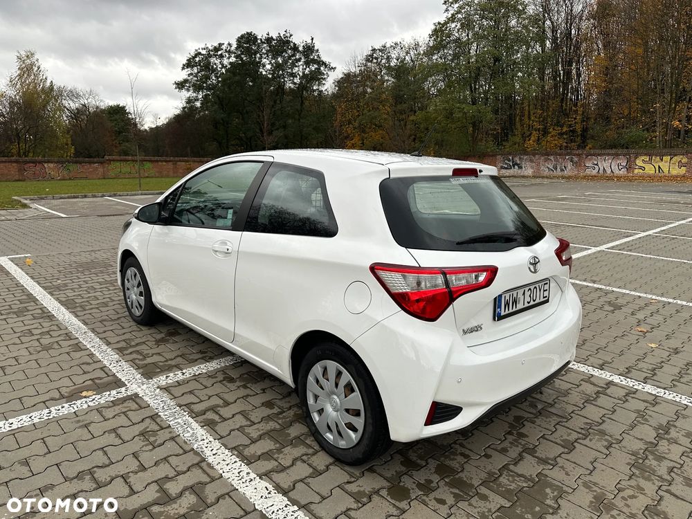 Toyota YARIS VAN - 6