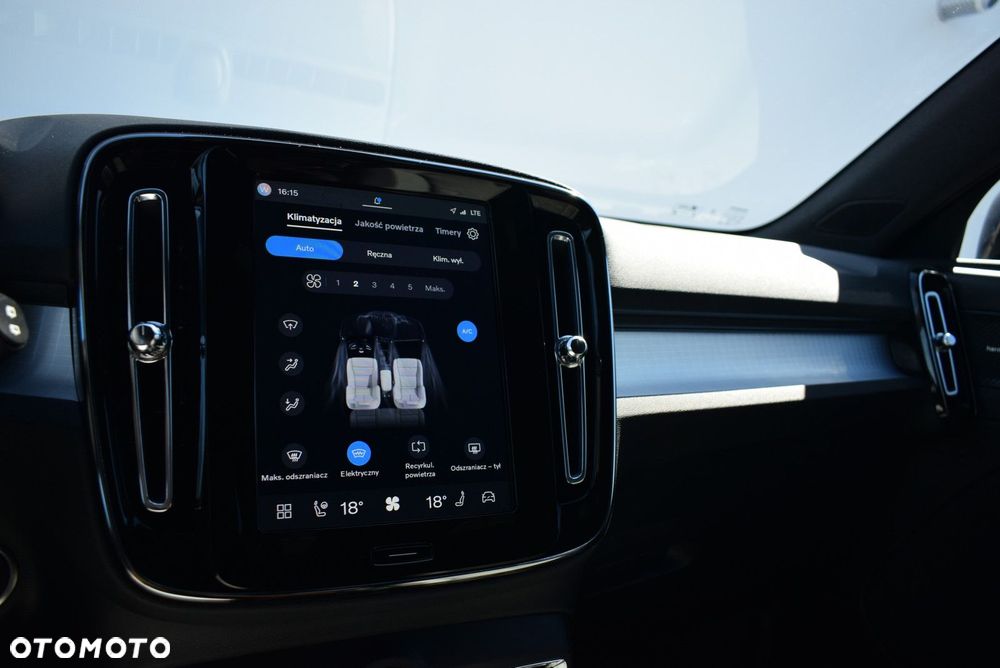 Volvo XC 40 - 29