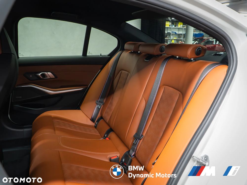 BMW M3 Competition M xDrive - 27