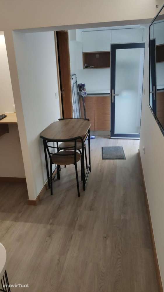 Estúdio - localizado em Sé de Braga e São Lázaro Braga - Grande imagem: 3/11