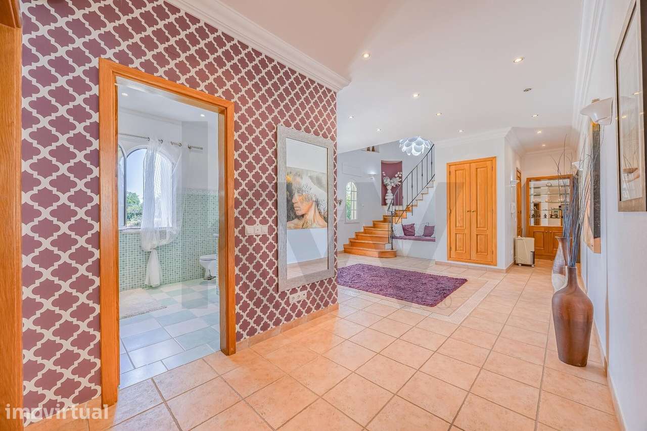 Moradia de Luxo | Piscina, amplo jardim e vista mar | Próxima á praia - Grande imagem: 3/41