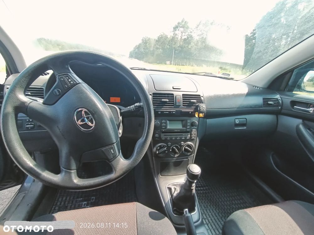 Toyota Avensis 2.0 D-4D Sol - 20