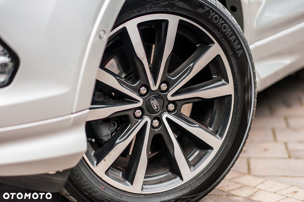 Ford Kuga 2.0 TDCi FWD ST-Line - 11