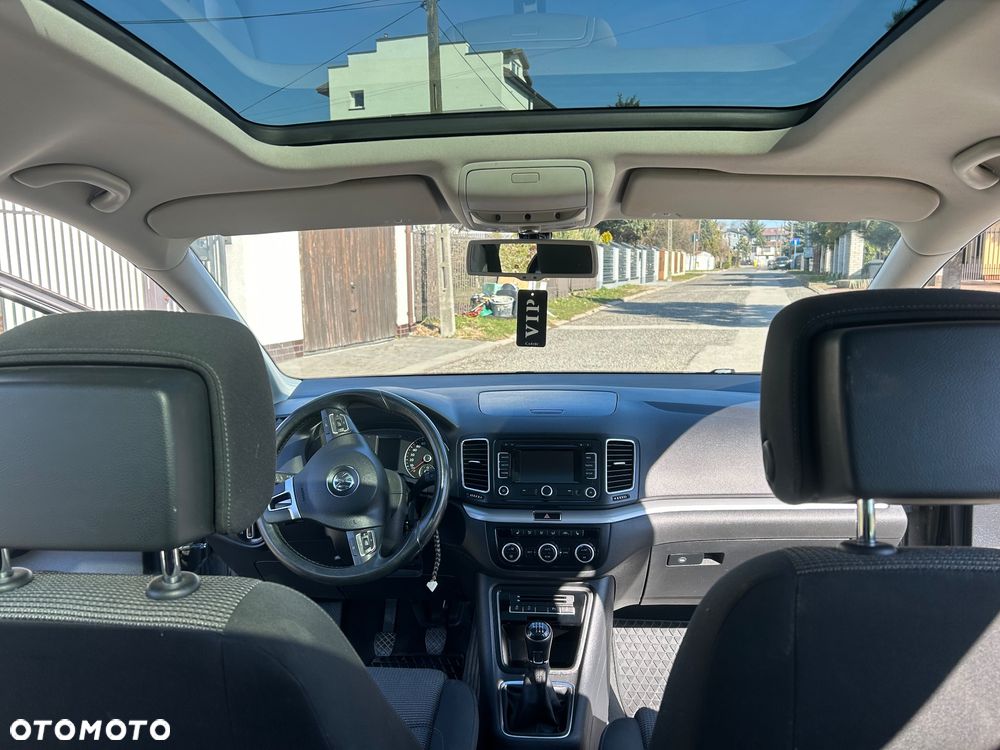 Volkswagen Sharan 2.0 TDI 4MOTION Blue Motion Life - 12