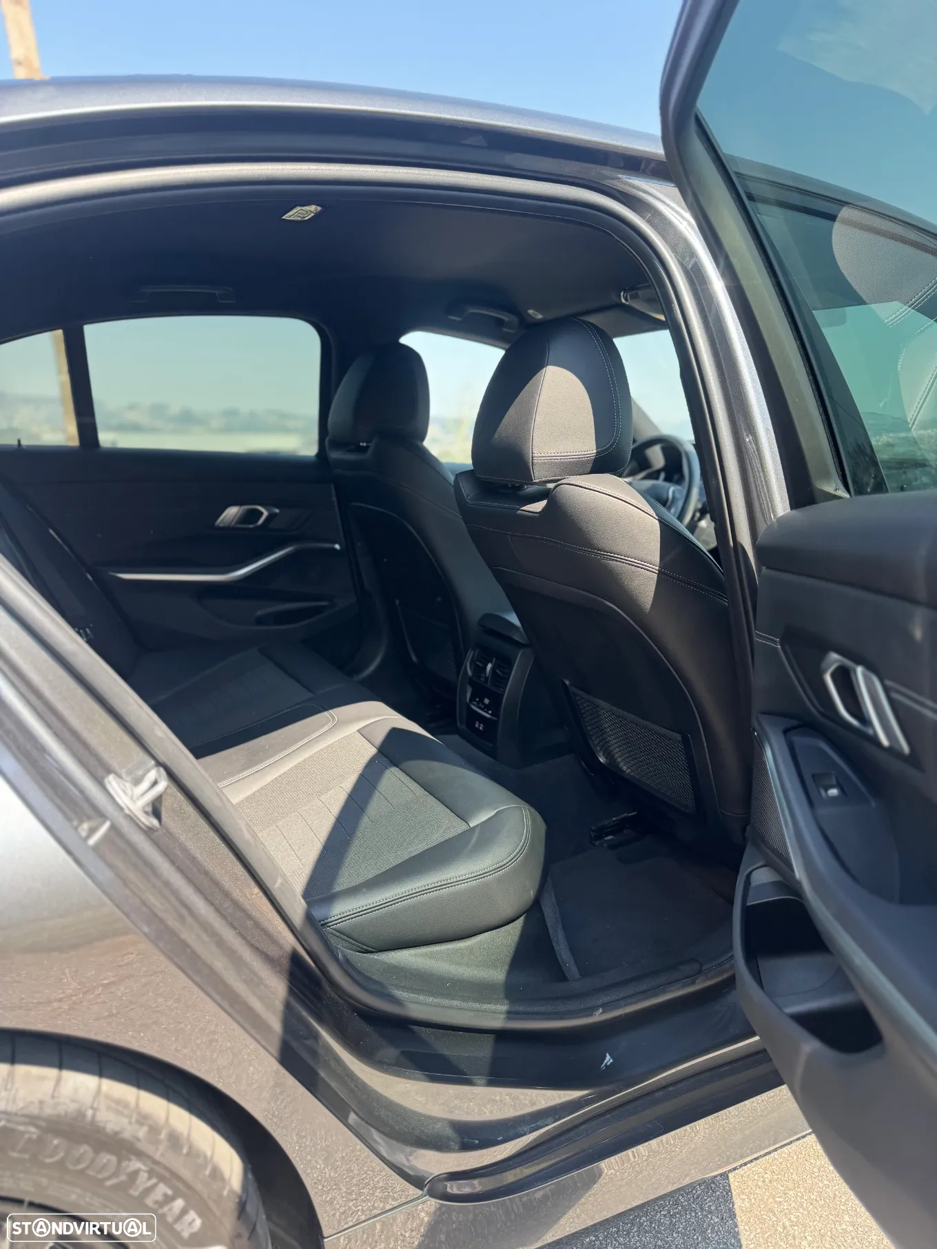 BMW 320 e Touring Corporate Edition Auto - 16