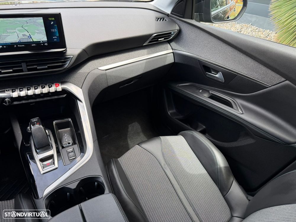 Peugeot 3008 1.6 Hybrid Allure e-EAT8 - 23