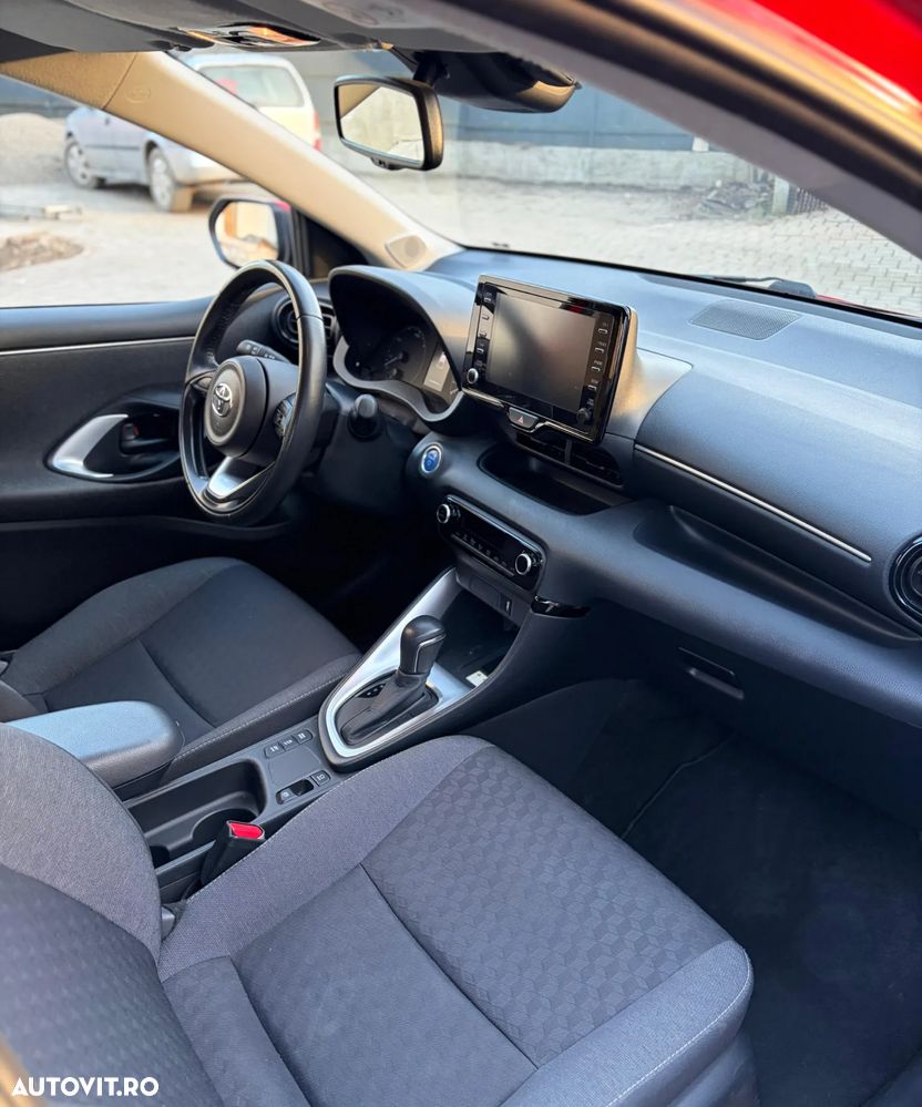 Toyota Yaris 1.5 VVT-i Team Deutschland - 9