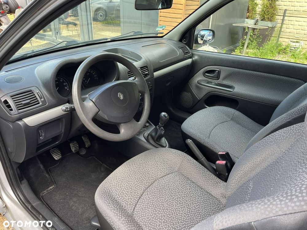 Renault Clio 1.2 Campus Authentique - 12
