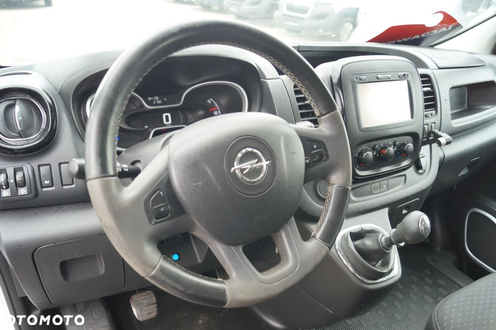 Opel Vivaro - 23