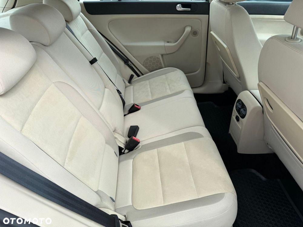 Volkswagen Golf Plus 1.4 TSI Highline - 25