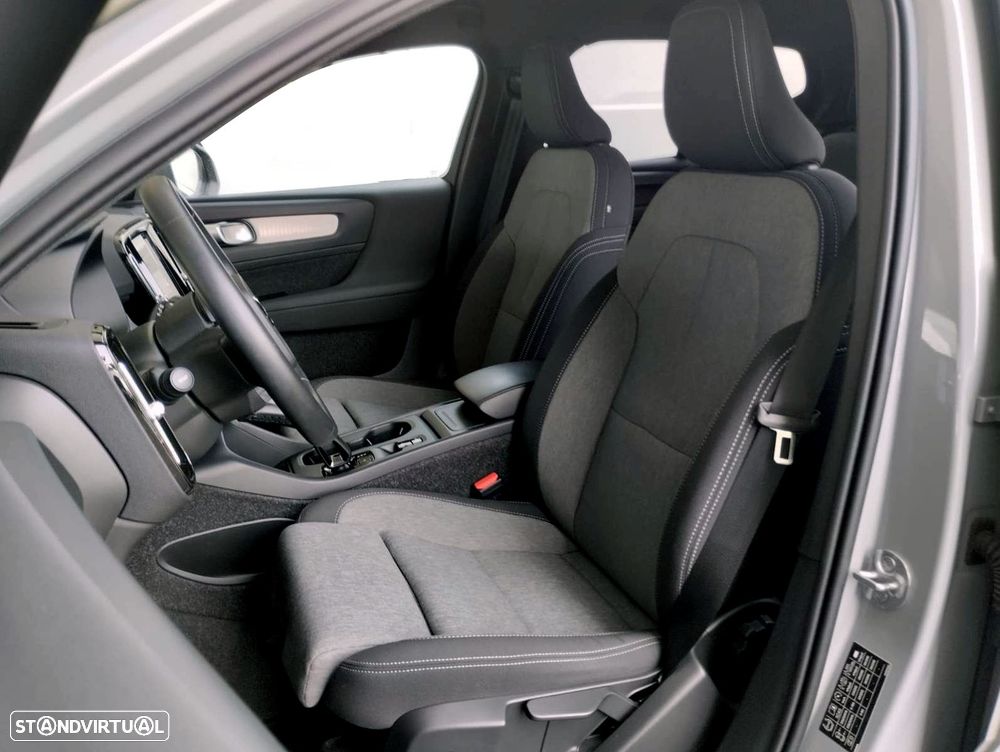 Volvo Xc 40 2025 photo 4