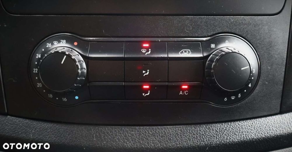 Mercedes-Benz Vito - 22