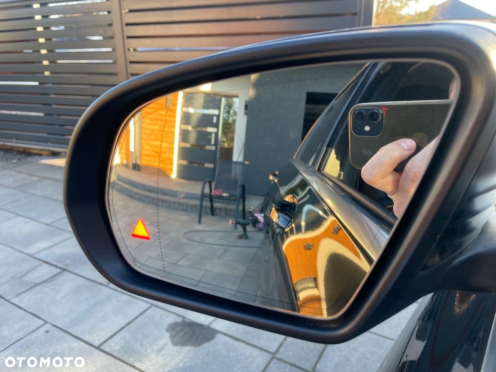 Mercedes-Benz Klasa C 300 9G-TRONIC - 24