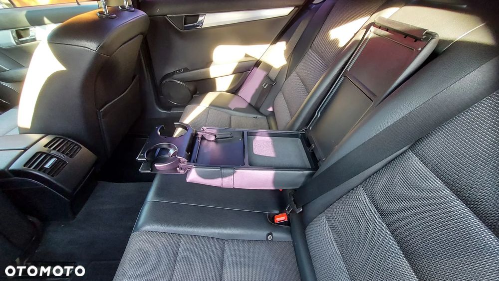 Mercedes-Benz Klasa C 200 CDI DPF Automatik Avantgarde - 15